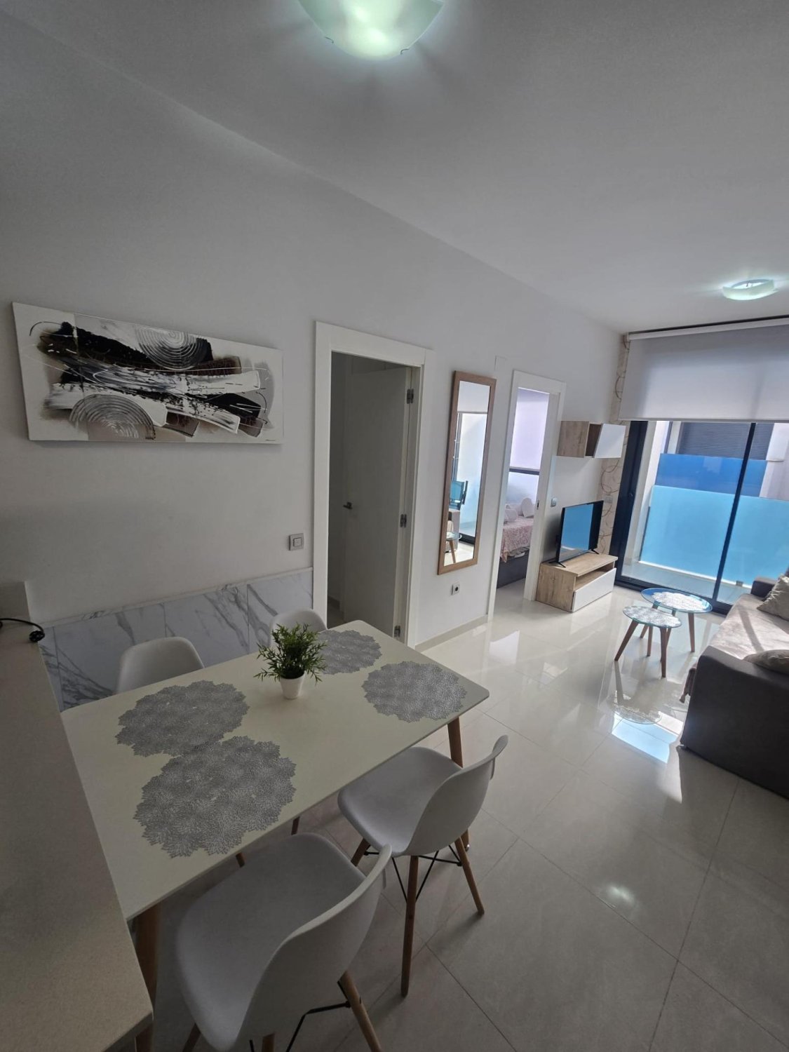 Apartamento en Torrevieja, Alicante, España 2 dormitorios, 55 m2 No. 195472