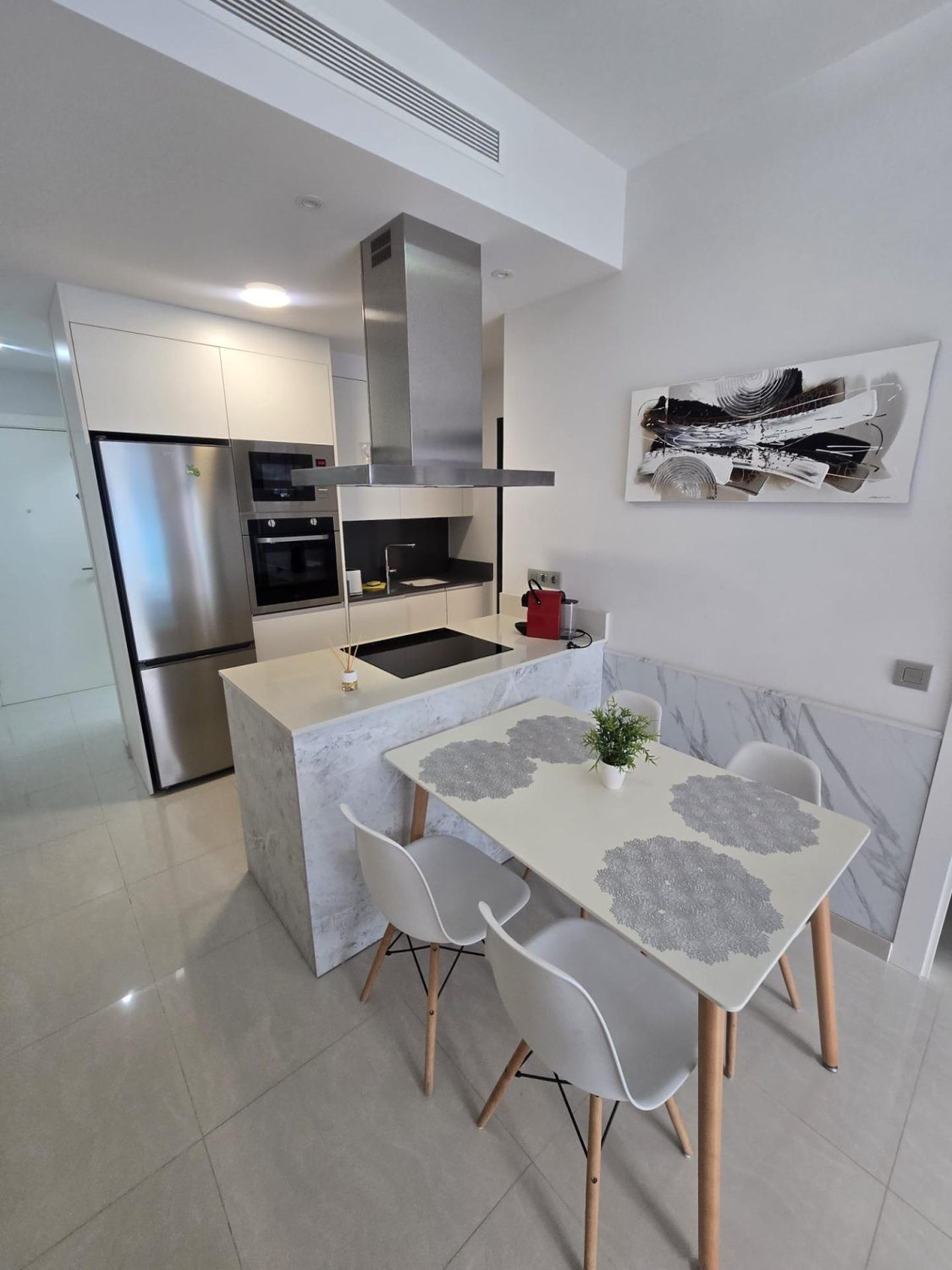 Apartamento en Torrevieja, Alicante, España 2 dormitorios, 55 m2 No. 195472
