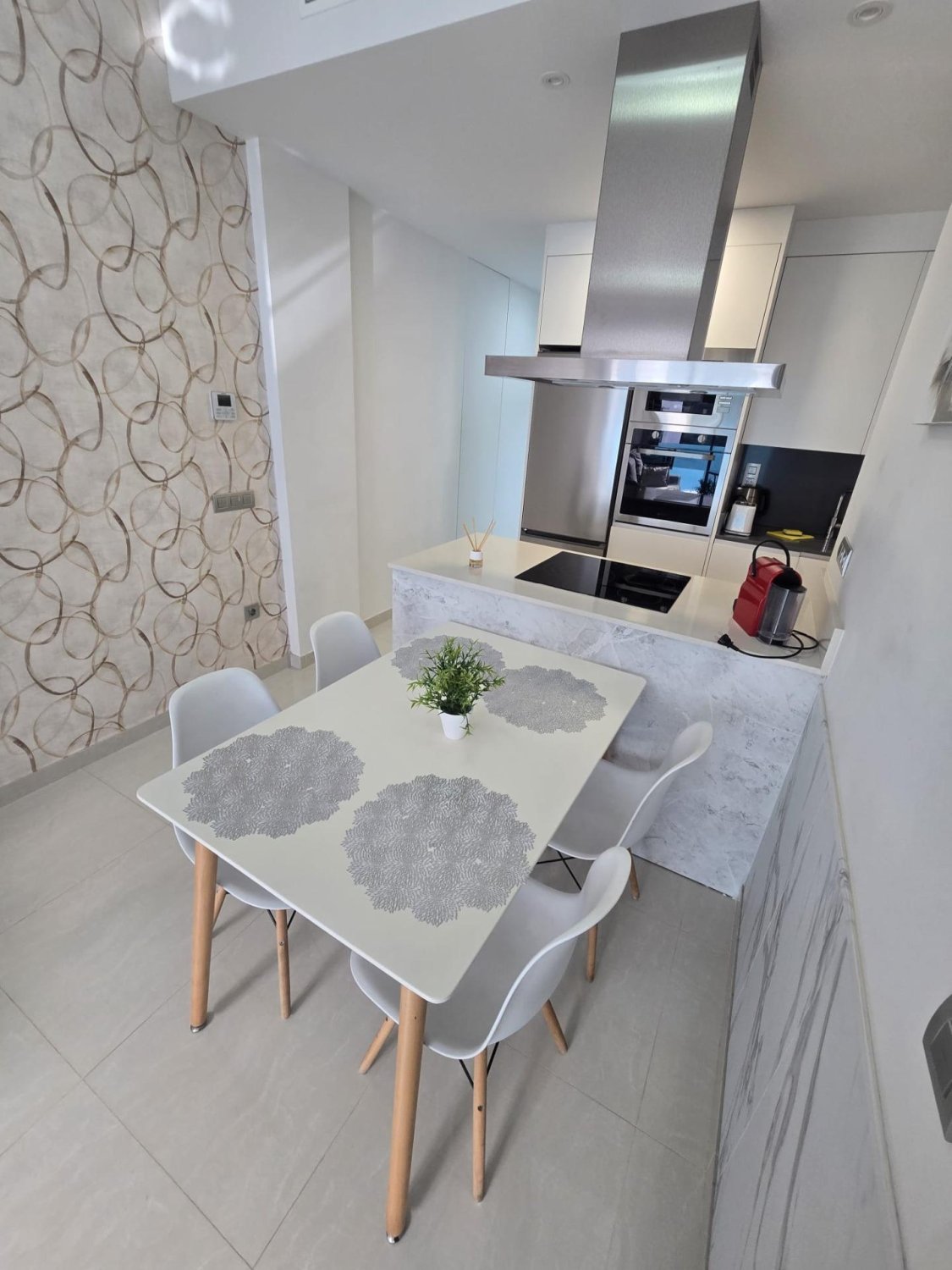 Apartamento en Torrevieja, Alicante, España 2 dormitorios, 55 m2 No. 195472
