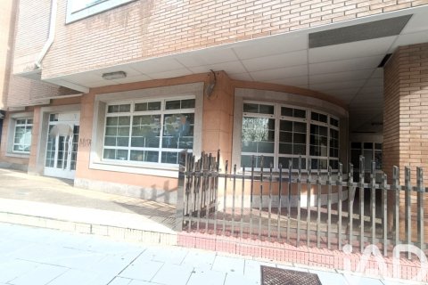 Commercial property for sale in Leon, Spain 3 bedrooms, 215 sq.m. No. 172457 - photo 2