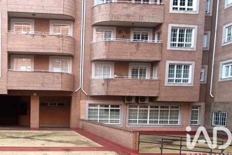 Commercial property in Leon, Spain 3 bedrooms, 215 sq.m. No. 172457
