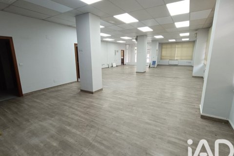 Commercial property for sale in Leon, Spain 3 bedrooms, 215 sq.m. No. 172457 - photo 18