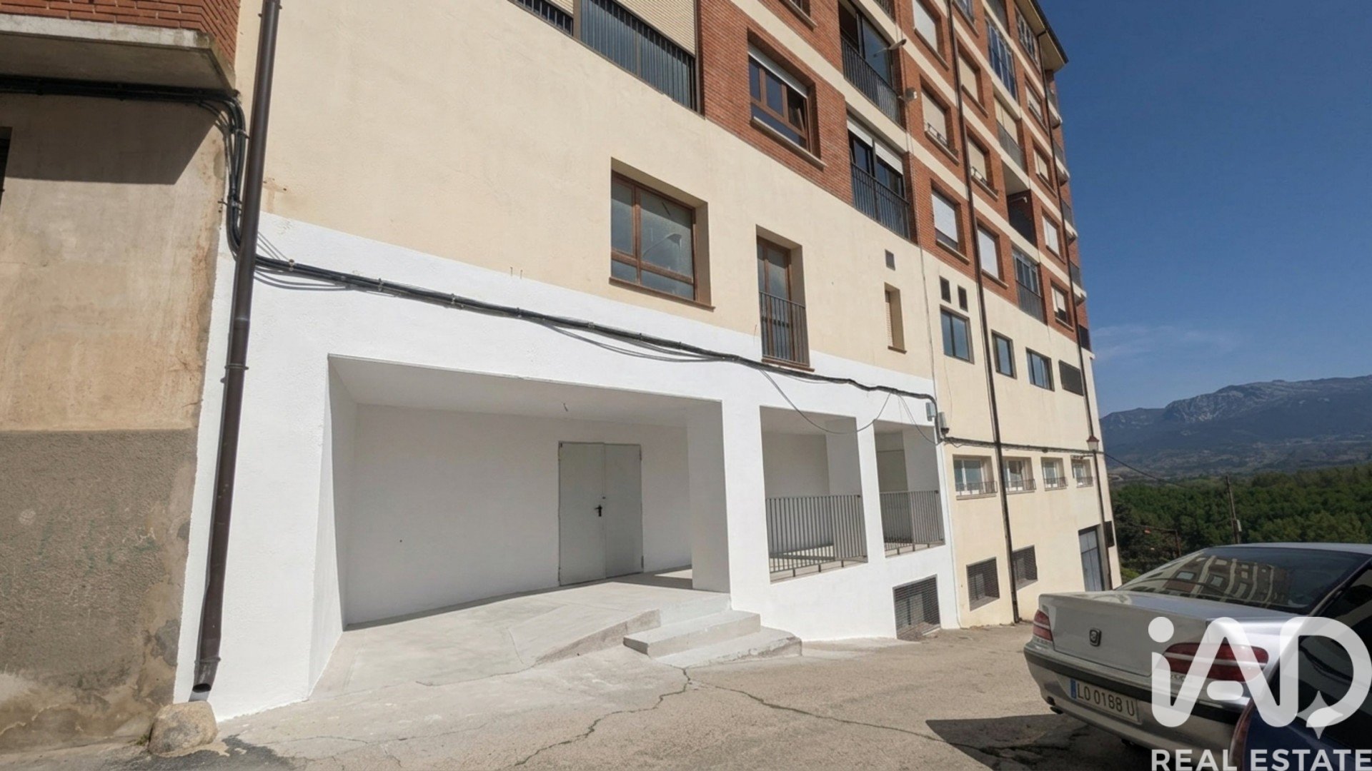 Commercial property à Haro, La Rioja, Espagne 909 m2 No. 172458