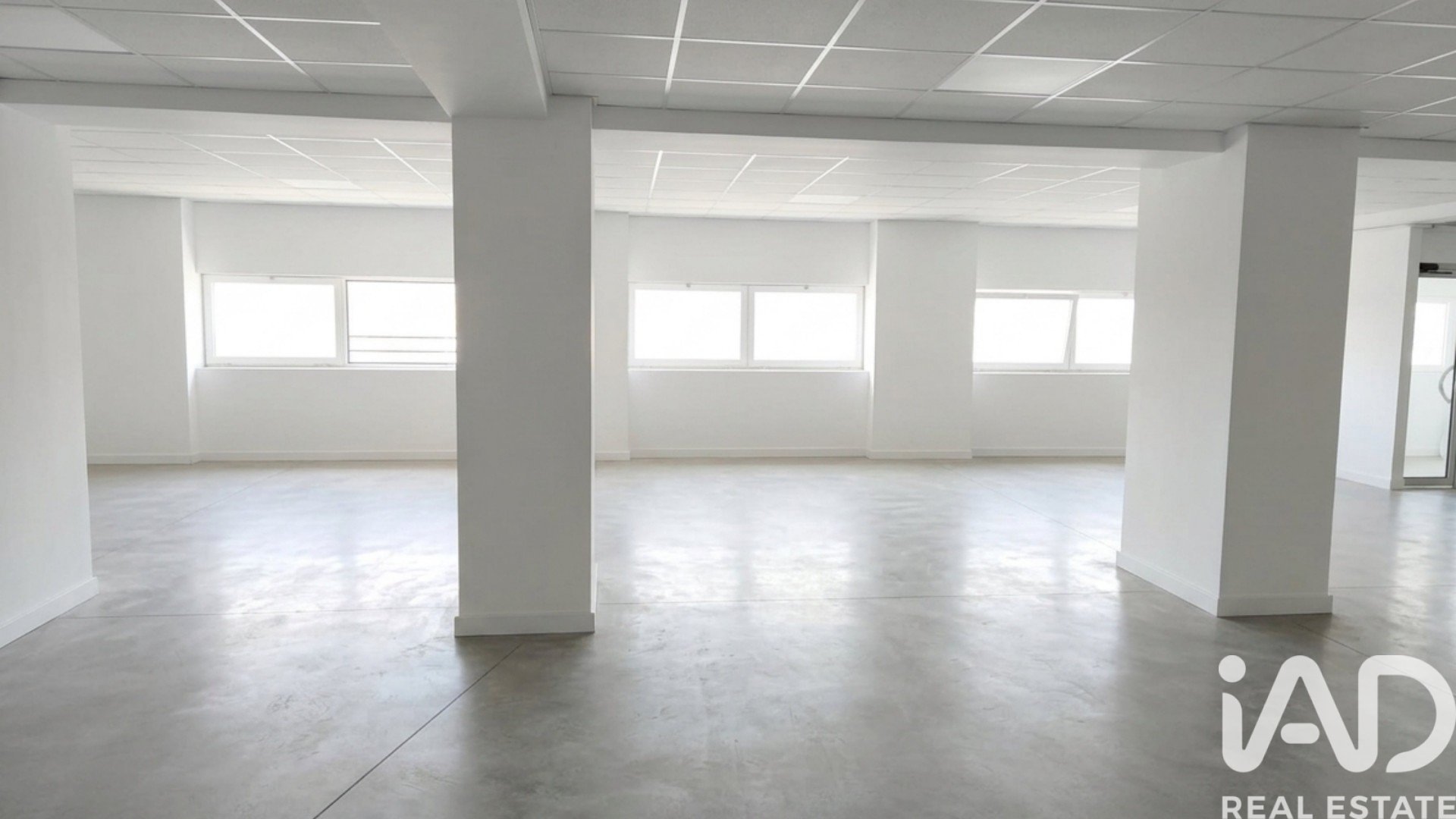 Commercial property à Haro, La Rioja, Espagne 909 m2 No. 172458
