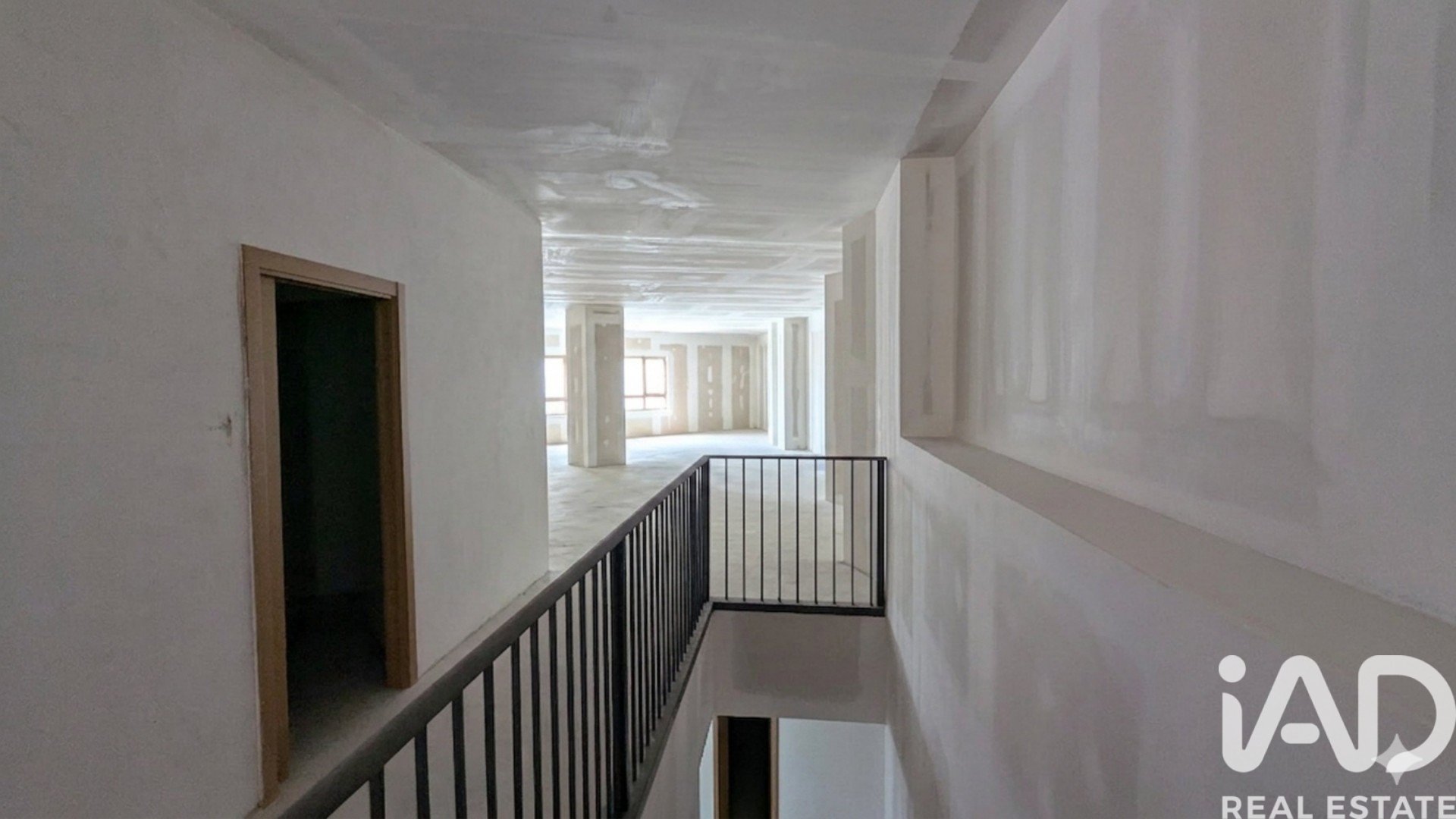 Commercial property à Haro, La Rioja, Espagne 909 m2 No. 172458
