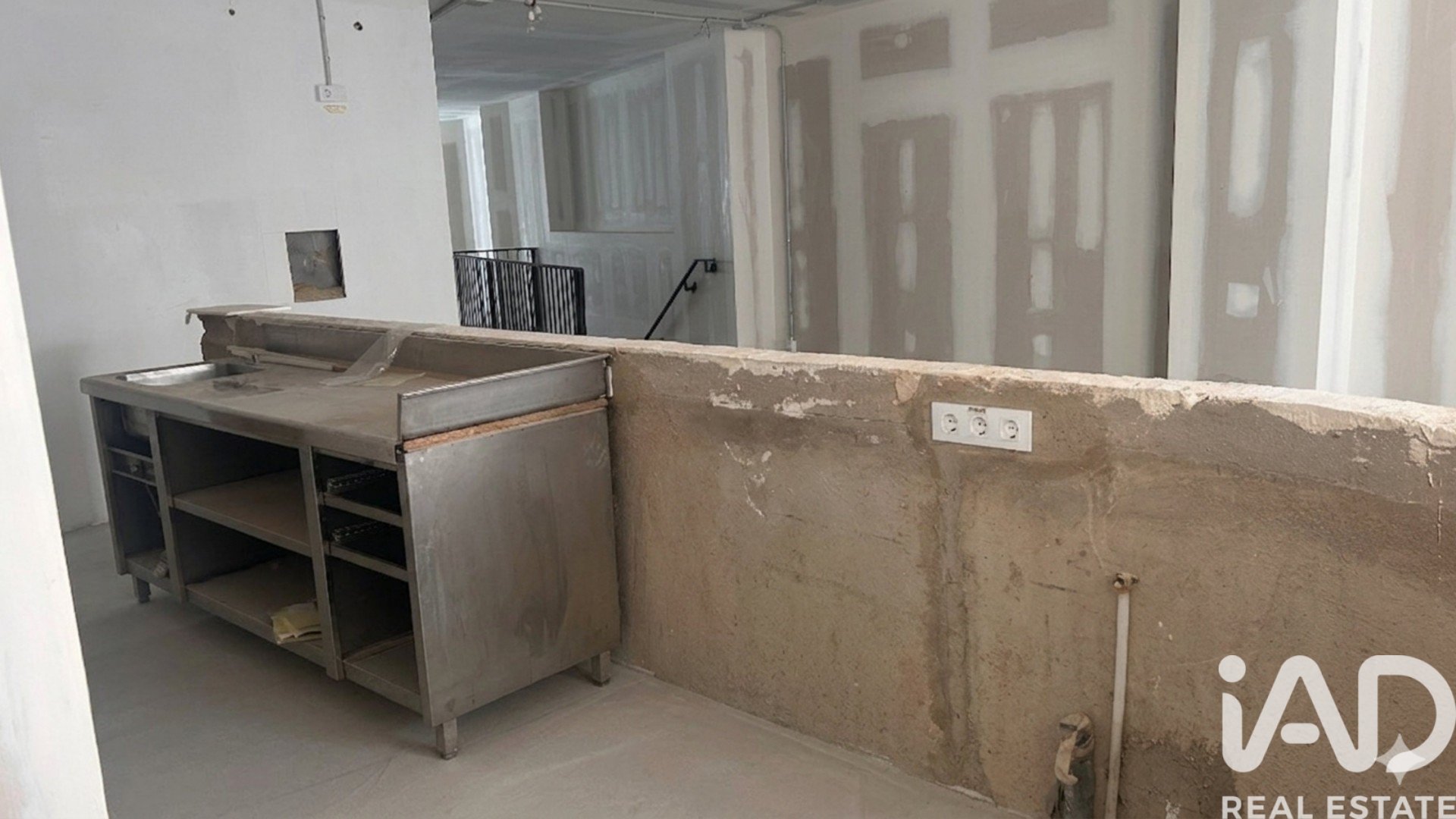 Commercial property à Haro, La Rioja, Espagne 909 m2 No. 172458