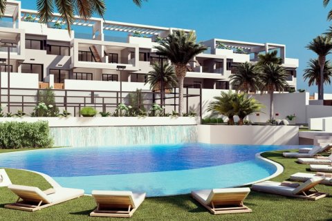Bungalow en Torrevieja, Alicante, España 2 dormitorios, 131 m2 No. 170118