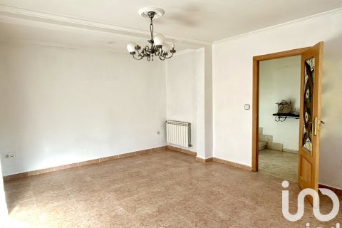 Продажа таухауса в Вальверде де ла Вирхен, Леон, Испания 4 спальни, 161м2 №185920 - фото 6