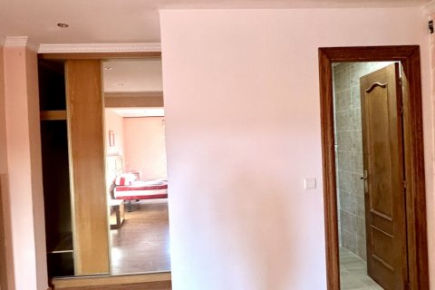 Продажа таухауса в Вальверде де ла Вирхен, Леон, Испания 4 спальни, 161м2 №185920 - фото 22