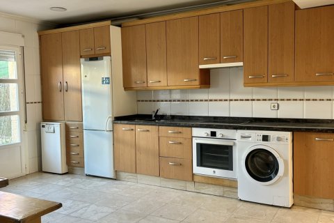 Продажа таухауса в Вальверде де ла Вирхен, Леон, Испания 4 спальни, 161м2 №185920 - фото 10