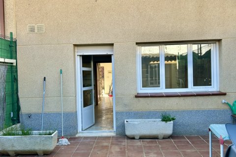 Townhouse in Valverde de la Virgen, Leon, Spain 4 bedrooms, 161 sq.m. No. 185920