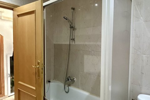Продажа таухауса в Вальверде де ла Вирхен, Леон, Испания 4 спальни, 161м2 №185920 - фото 15