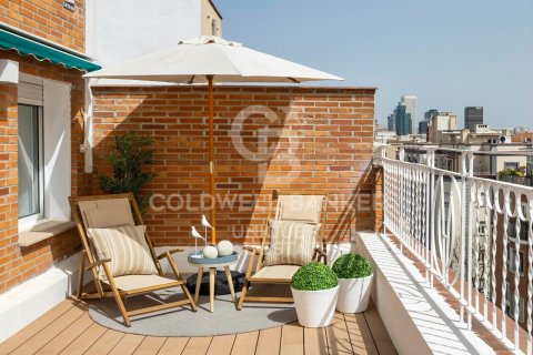 Dzīvoklis Madrid, Spānijā 2 istabas, 191 m2 Nr. 157686