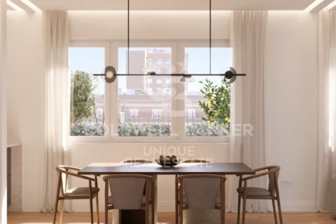 Apartment à vendre à Madrid, Espagne, 2 chambres, 191 m2 No. 157686 - photo 4