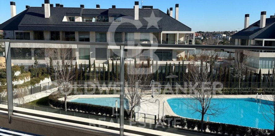 Takvåning i Pozuelo de Alarcon, Madrid, Spanien 4 sovrum, 267 kvm. Nr. 157688