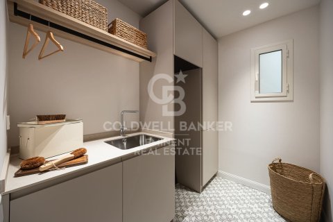 Apartament w Barcelona, Hiszpania 2 sypialnie, 137 mkw. nr 157683 – zdjęcie 17
