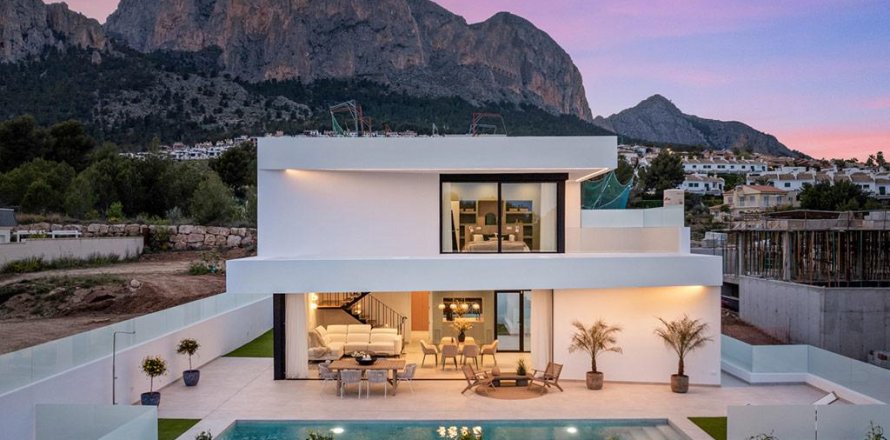 Villa in La Nucia, Alicante, Spain 3 bedrooms, 306 sq.m. No. 146336