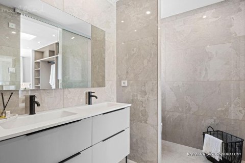 Villa for sale in La Nucia, Alicante, Spain 3 bedrooms, 306 sq.m. No. 146336 - photo 15