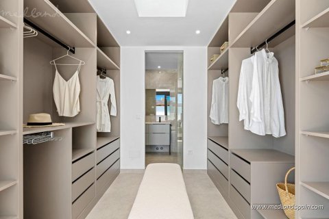 Villa for sale in La Nucia, Alicante, Spain 3 bedrooms, 306 sq.m. No. 146336 - photo 13