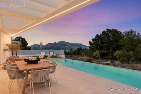 Villa for sale in La Nucia, Alicante, Spain 3 bedrooms, 306 sq.m. No. 146336 - photo 3