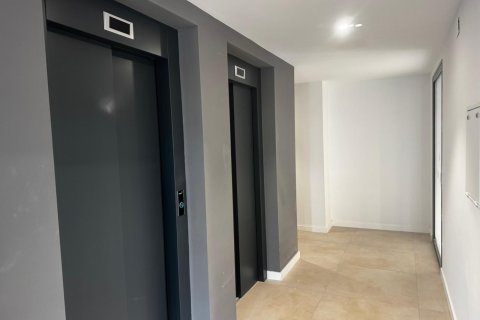 Продажа квартиры в Аликанте, Испания 2 спальни, 98м2 №133064 - фото 25