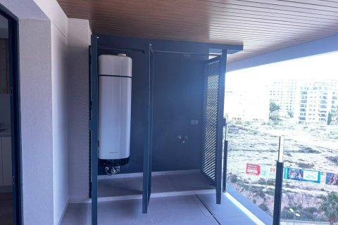 Продажа квартиры в Аликанте, Испания 2 спальни, 98м2 №133064 - фото 19