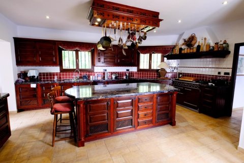 Продажа виллы в Фустера, Аликанте, Испания 4 спальни, 600м2 №165034 - фото 7