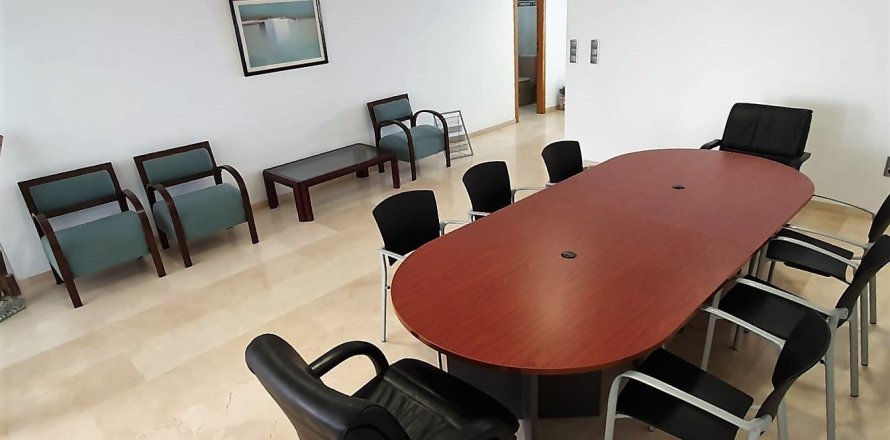 Office à Alicante, Espagne 126 m2 No. 165036