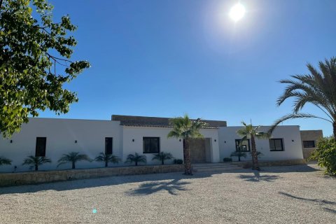 Villa for sale in Altea, Alicante, Spain 4 bedrooms, 460 sq.m. No. 165035 - photo 16