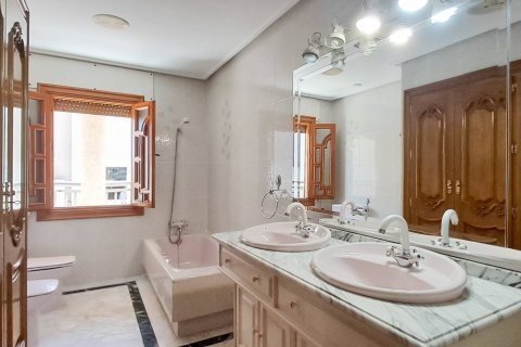 Продажа пентхауса в Сан-Педро-дель-Пинатар, Мурсия, Испания 6 спален, 364м2 №142868 - фото 19