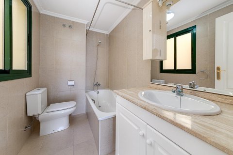 Apartment for sale Campoamor, Alicante, Spain 230 sq.m. No. 117019 - photo 20