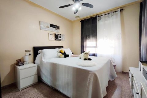Apartment for sale in Catral, Alicante, Spain 4 bedrooms, 117 sq.m. No. 183753 - photo 15