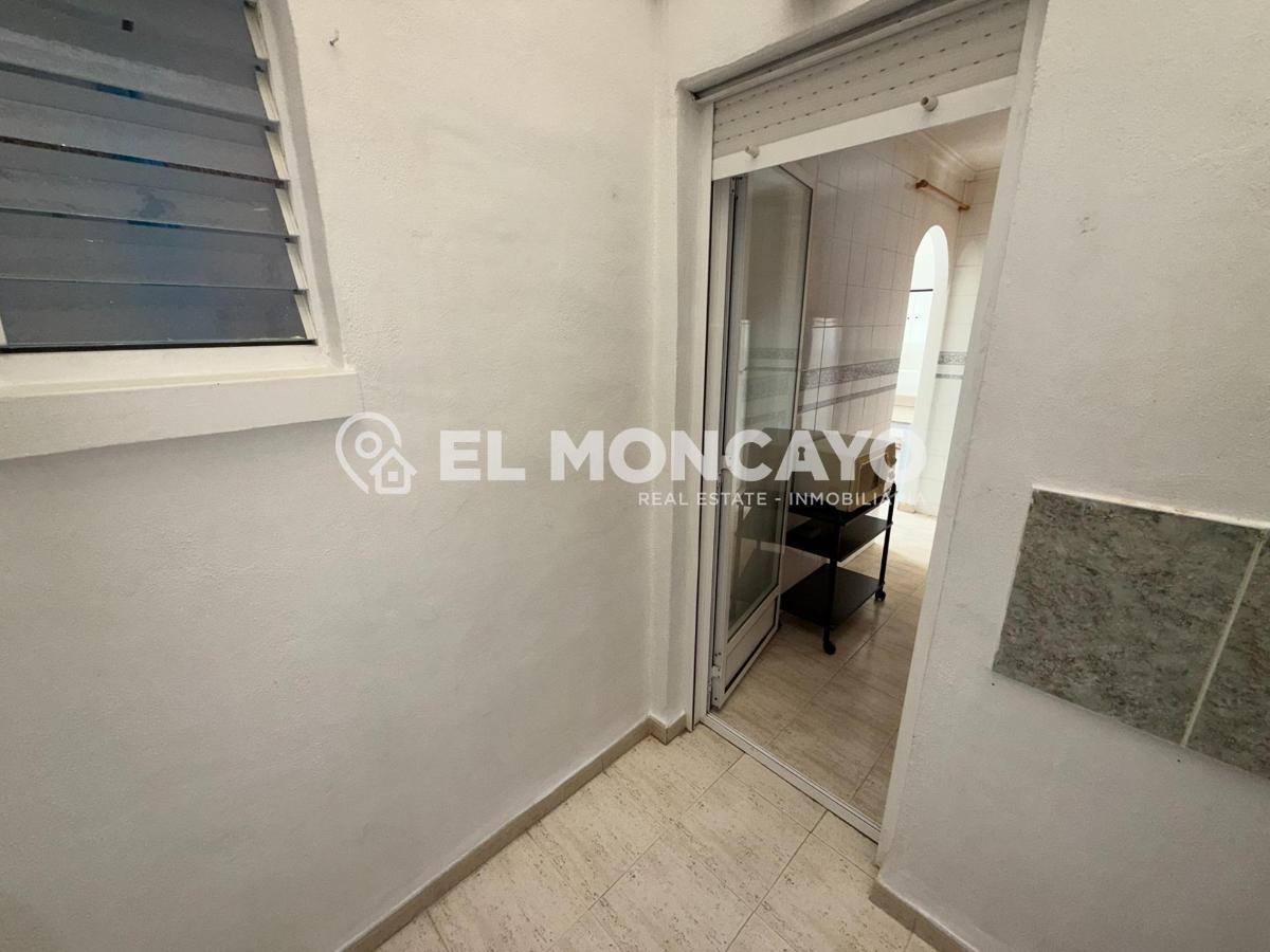 Apartamento en Guardamar del Segura, Alicante, España 1 dormitorio, 48 m2 No. 183755