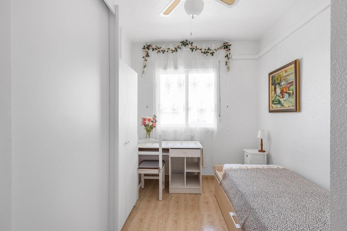 Apartamento en Guardamar del Segura, Alicante, España 2 dormitorios, 59 m2 No. 183749
