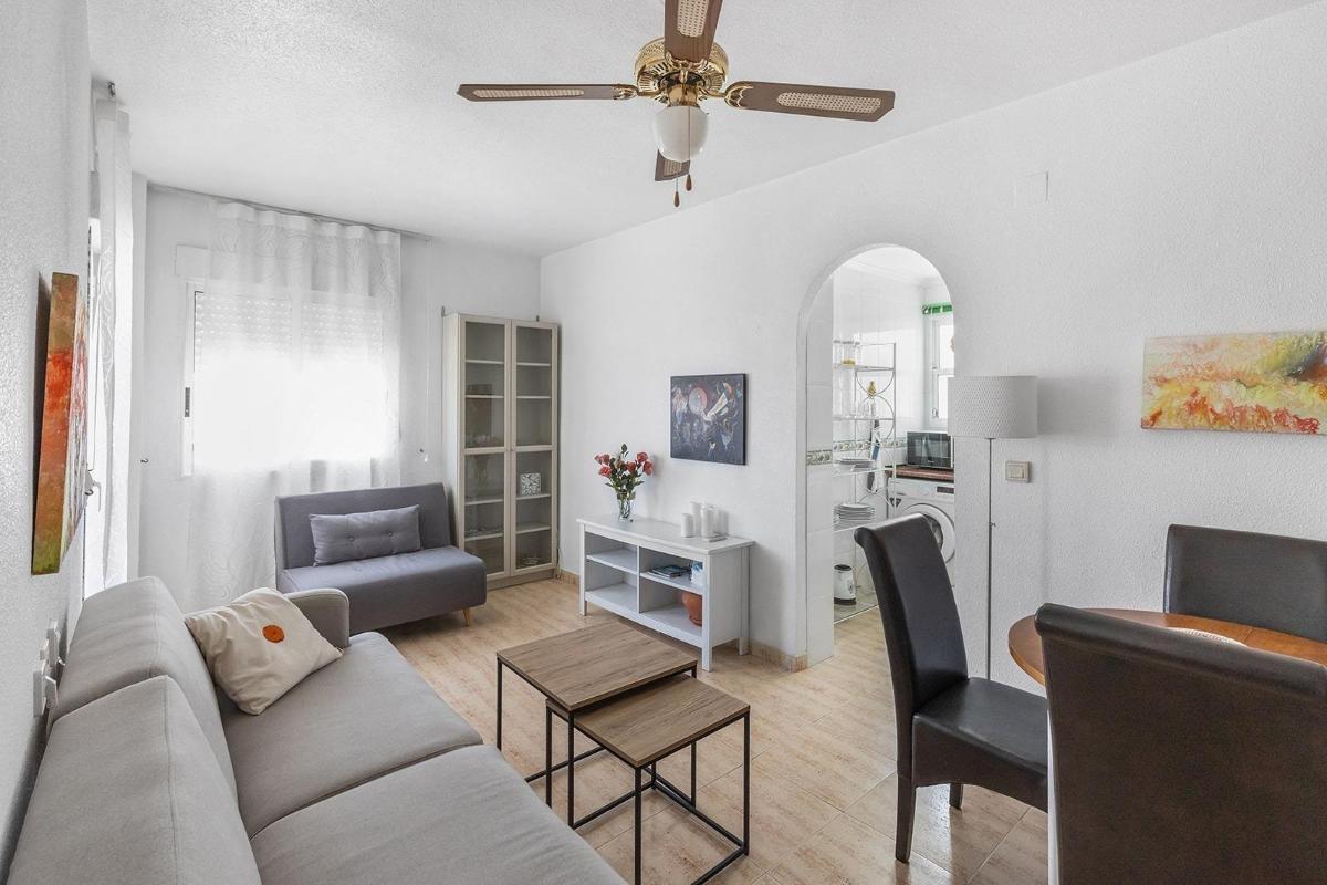 Apartamento en Guardamar del Segura, Alicante, España 2 dormitorios, 59 m2 No. 183749