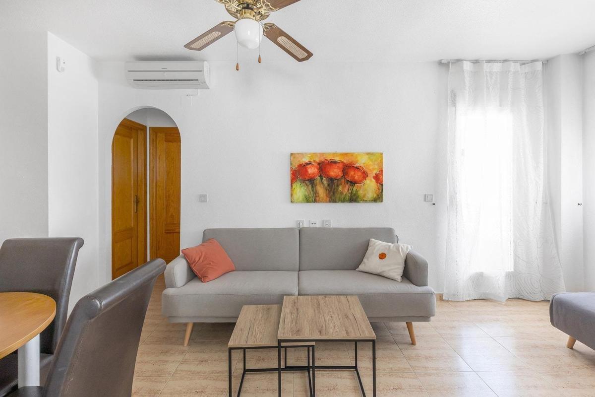 Apartamento en Guardamar del Segura, Alicante, España 2 dormitorios, 59 m2 No. 183749