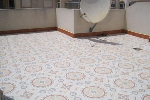 Townhouse zum Verkauf in Torrevieja, Alicante, Spanien 2 Schlafzimmer, Nr. 183751 - Foto 6