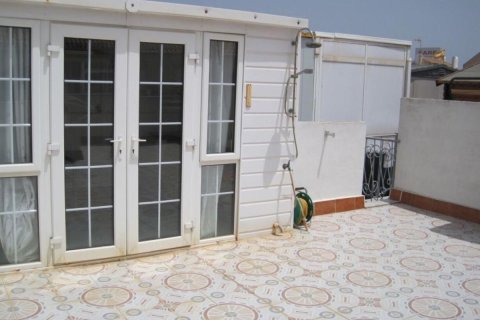 Townhouse zum Verkauf in Torrevieja, Alicante, Spanien 2 Schlafzimmer, Nr. 183751 - Foto 8