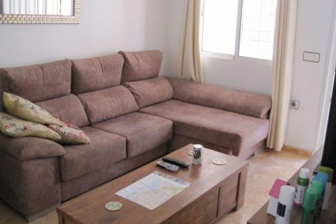 Townhouse zum Verkauf in Torrevieja, Alicante, Spanien 2 Schlafzimmer, Nr. 183751 - Foto 9