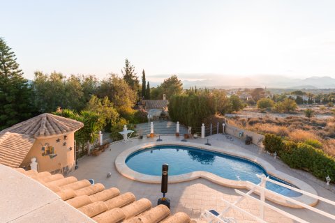 Villa zum Verkauf in Busot, Alicante, Spanien 3 Schlafzimmer, 240 m2 Nr. 155065 - Foto 4