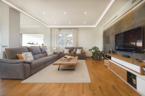 Villa à vendre à Alicante, Espagne, 4 chambres, 438 m2 No. 155067 - photo 18