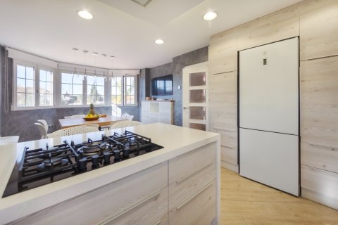 Villa à vendre à Alicante, Espagne, 4 chambres, 438 m2 No. 155067 - photo 26