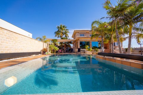 Villa à vendre à Alicante, Espagne, 4 chambres, 438 m2 No. 155067 - photo 9