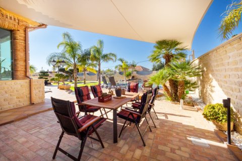 Villa à vendre à Alicante, Espagne, 4 chambres, 438 m2 No. 155067 - photo 10