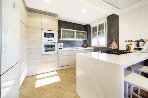 Villa à vendre à Alicante, Espagne, 4 chambres, 438 m2 No. 155067 - photo 27