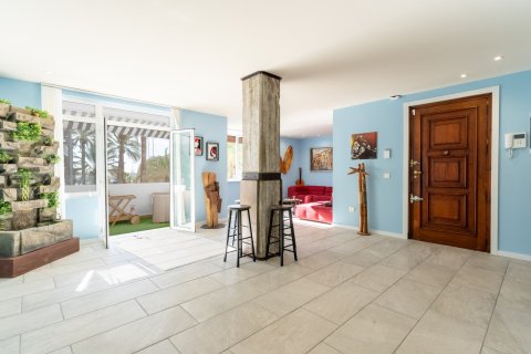 Продажа квартиры в Аликанте, Испания 2 спальни, 200м2 №155066 - фото 7