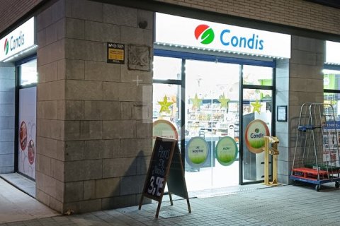 Retail store for sale in Sant Marti, Barcelona, Spain 211 sq.m. No. 154880 - photo 2