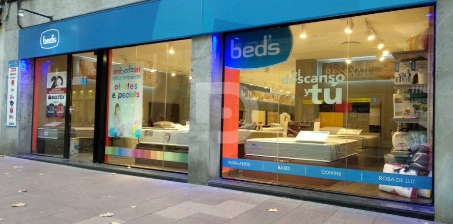 Retail store in Barcelona, Spain 140 sq.m. No. 154881