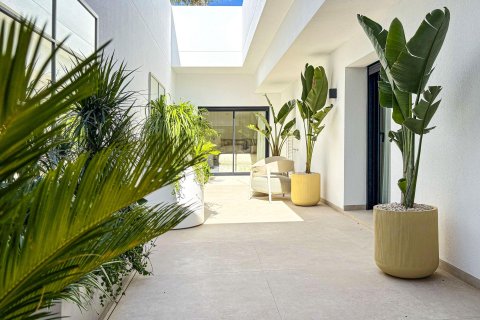 Villa à vendre à Ciudad Quesada, Alicante, Espagne, 5 chambres, 265 m2 No. 141511 - photo 5