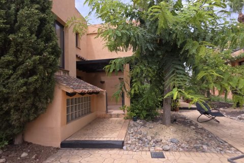 Villetta a schiera in vendita a Villamartin, Alicante, Spagna 4 camere da letto, 125 mq. N° 193396 - foto 4